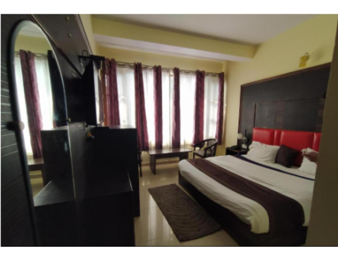 Hotel Super Mall Residency, Mussoorie Bagian luar foto