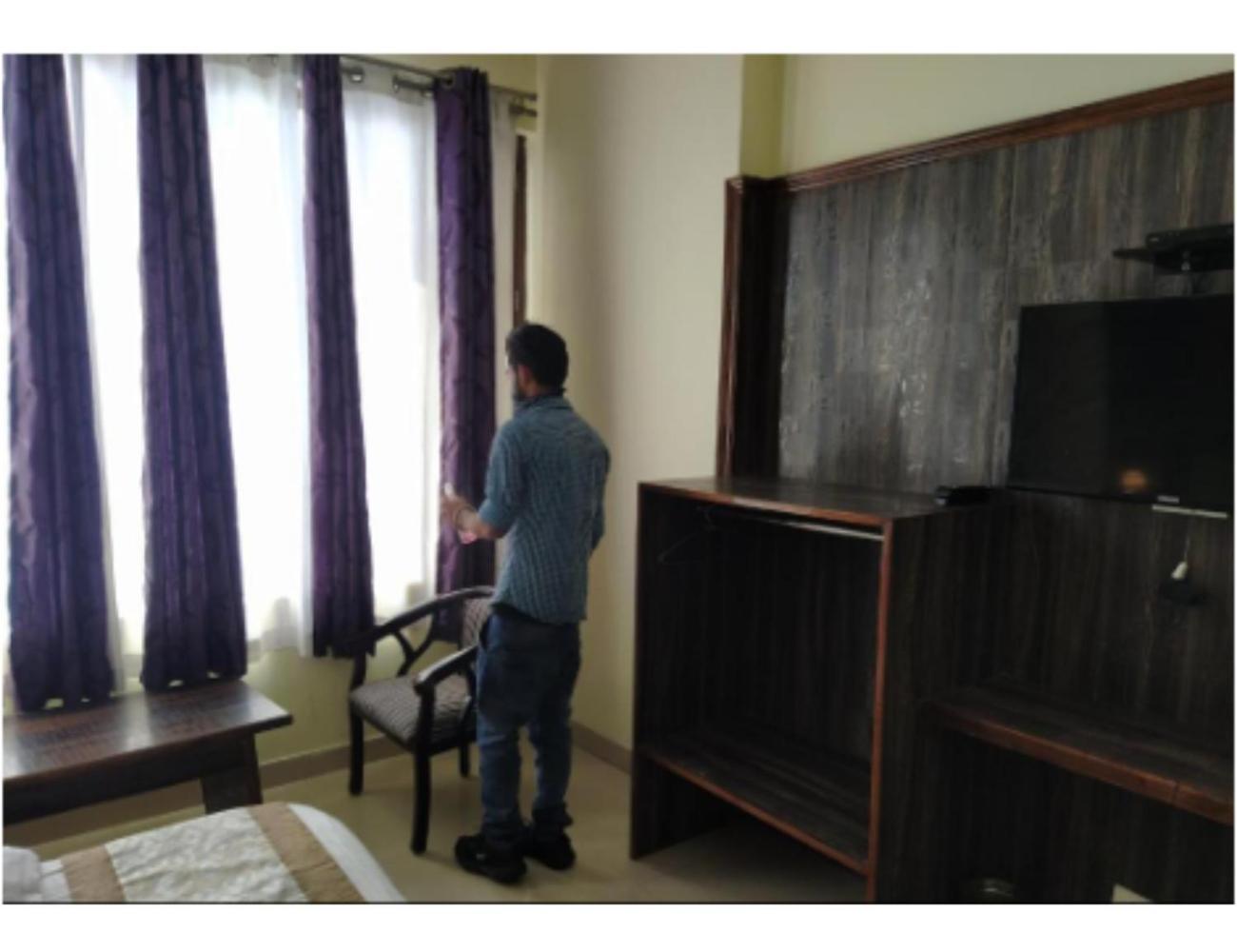 Hotel Super Mall Residency, Mussoorie Bagian luar foto